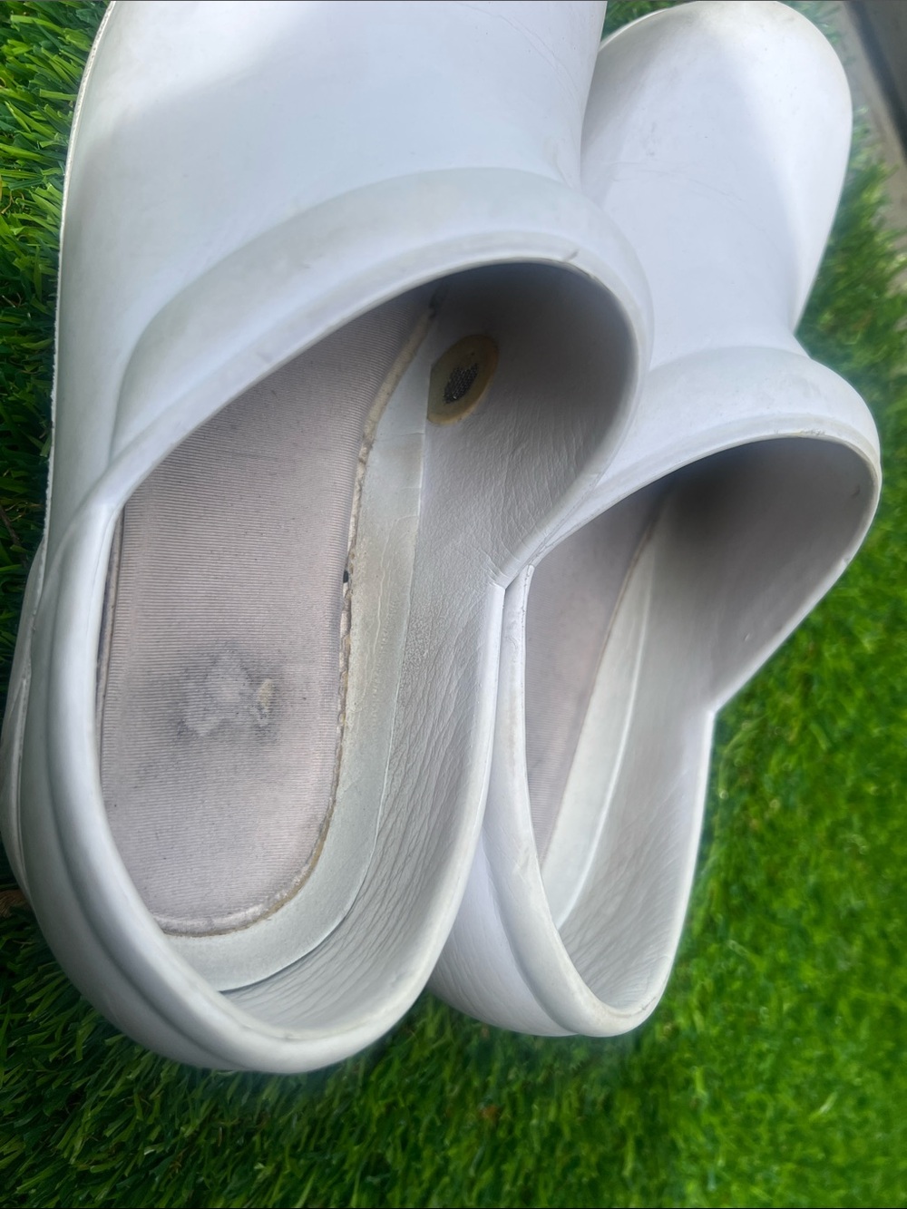 Classic White Slip-On Mules for Nurse Women - Picture 6 of 7